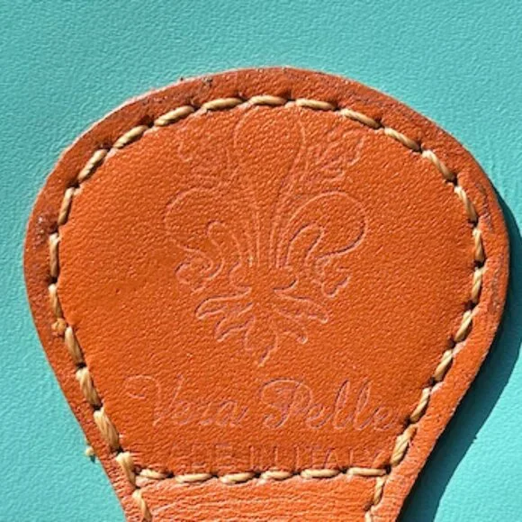 Vera Pelle Aqua Leather Crossbody Travel Bag - Picture 2 of 13